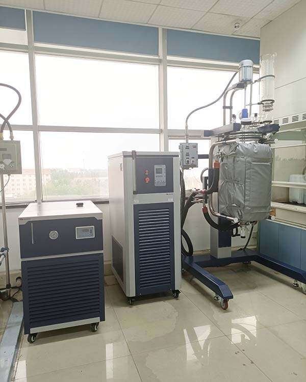 冷熱一體循環(huán)裝置配套反應(yīng)釜，價(jià)格幾何？