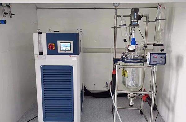 玻璃反應(yīng)釜生產(chǎn)廠(chǎng)家選擇要點(diǎn)