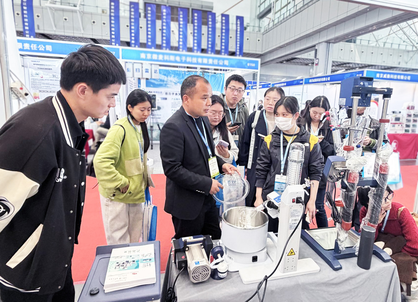 展會進(jìn)行時鄭州長城科工貿(mào)亮相2026中國（南京）國際科教技術(shù)及裝備博覽會！